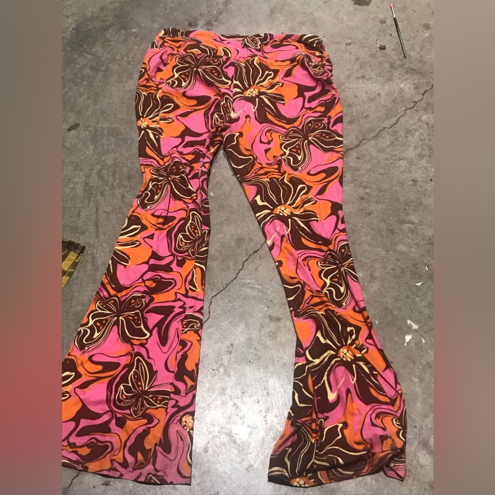 flared leggings